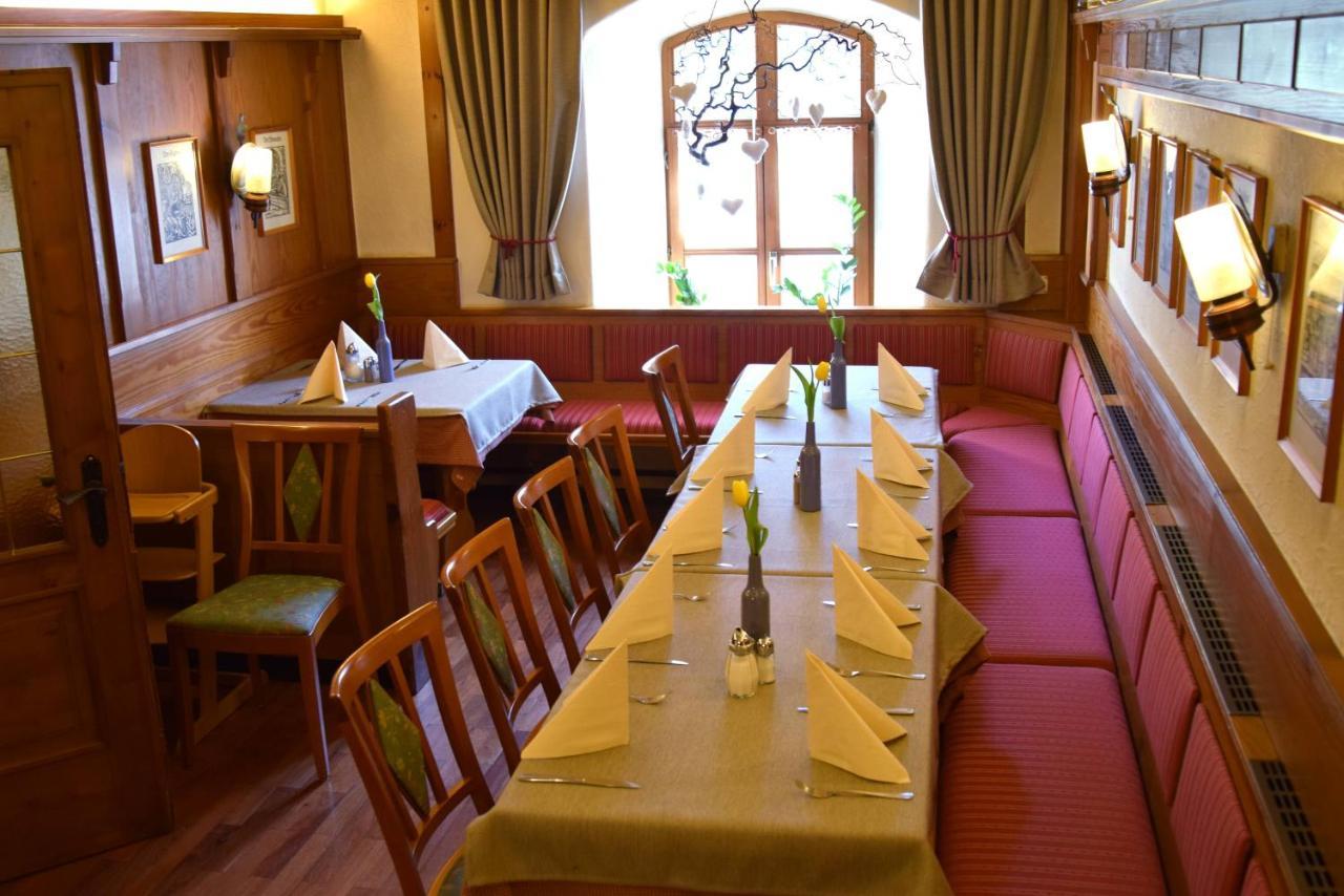 Hotel Gasthof Zum Loewen Velburg Ngoại thất bức ảnh