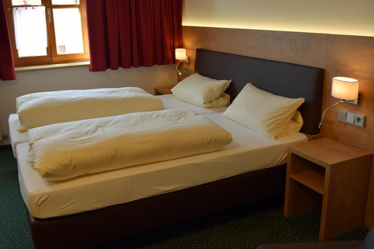 Hotel Gasthof Zum Loewen Velburg Phòng bức ảnh